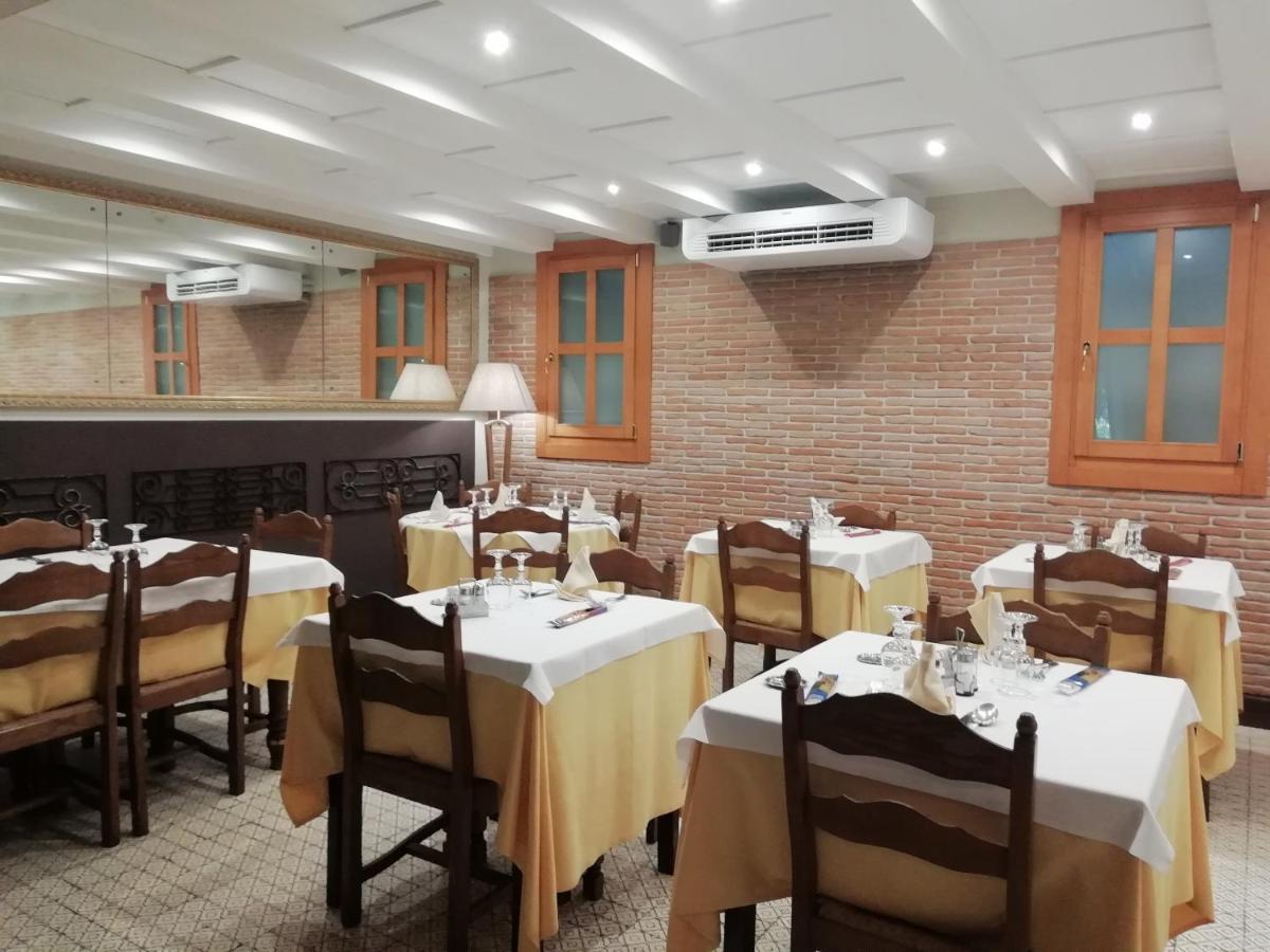 Albergo Ristorante Leon D'Oro إستيه المظهر الخارجي الصورة