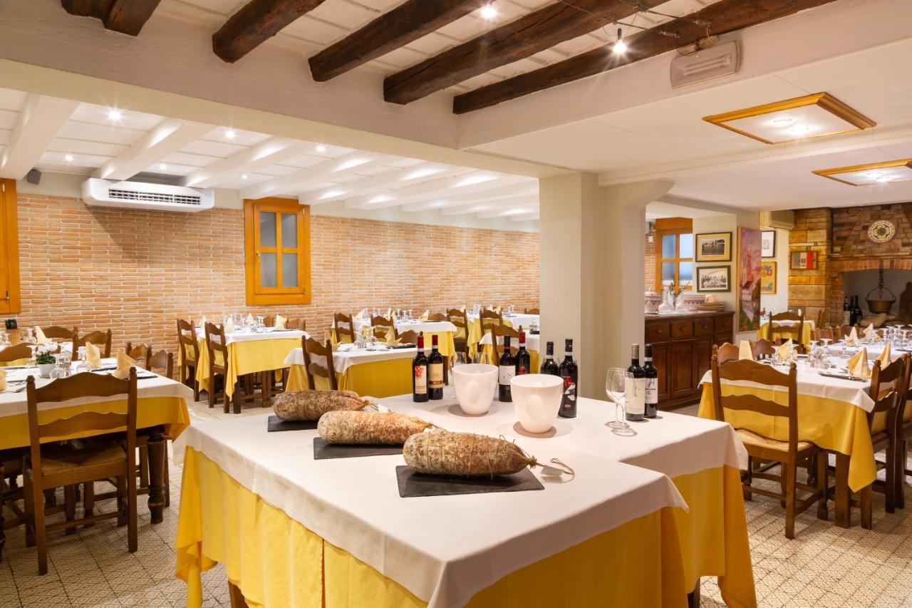 Albergo Ristorante Leon D'Oro إستيه المظهر الخارجي الصورة