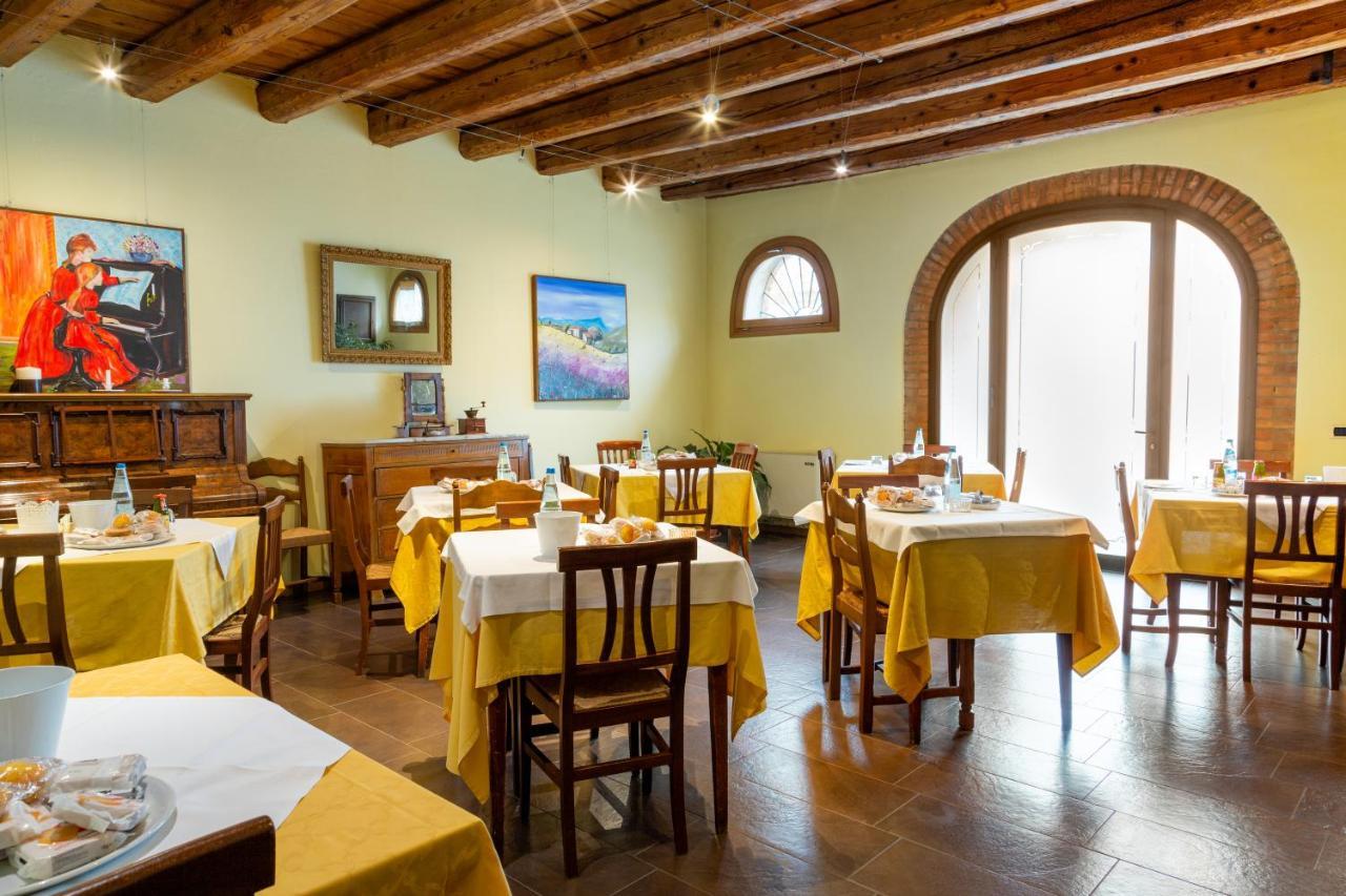 Albergo Ristorante Leon D'Oro إستيه المظهر الخارجي الصورة